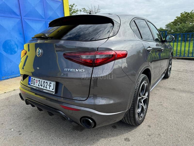 Alfa Romeo Stelvio VELOCE