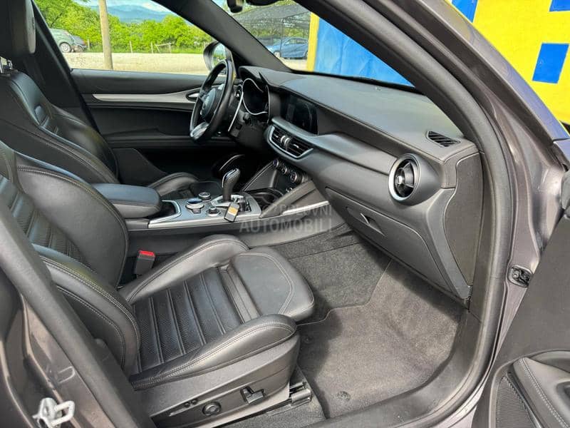 Alfa Romeo Stelvio VELOCE