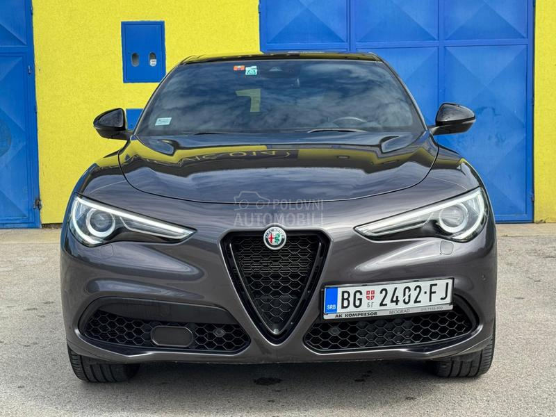 Alfa Romeo Stelvio VELOCE