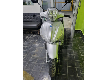 Piaggio Beverly