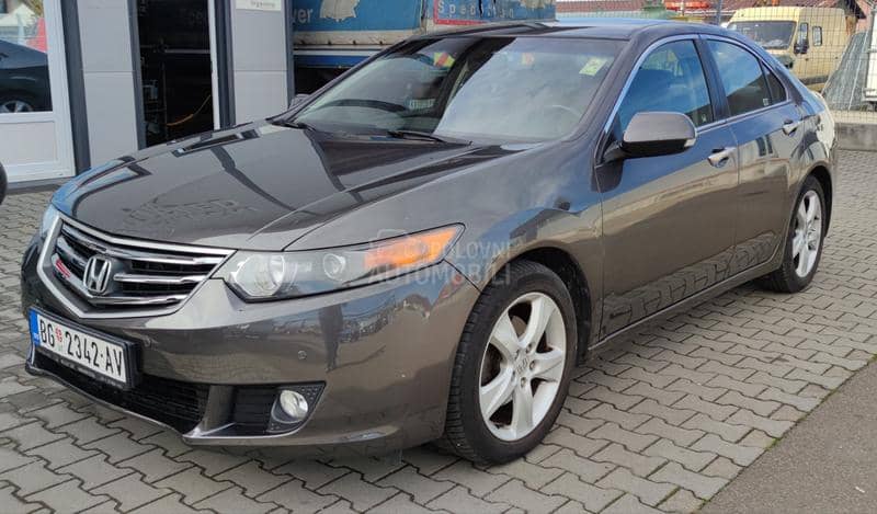 Honda Accord 2.0 4d elegance