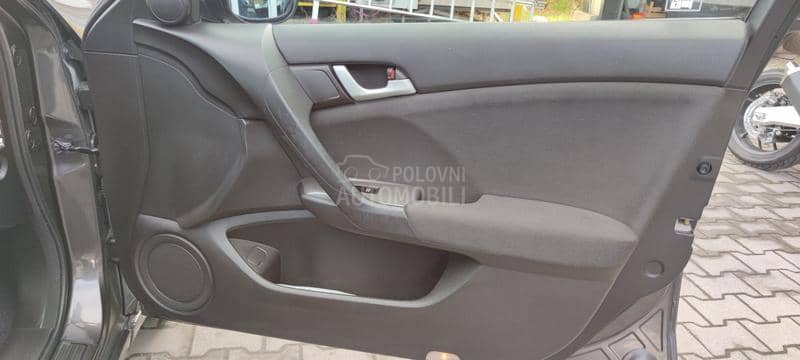 Honda Accord 2.0 4d elegance