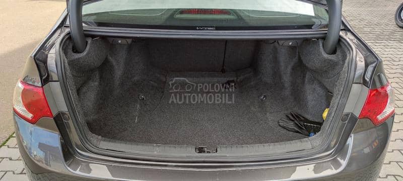 Honda Accord 2.0 4d elegance