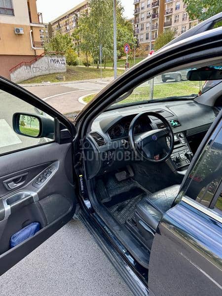 Volvo XC90 2.4 D5