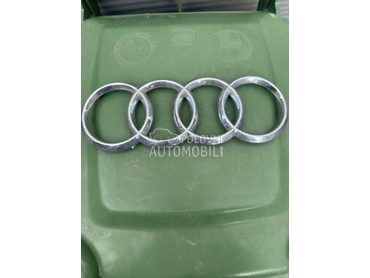 Originalan znak u maski za Audi A6 od 2011. do 2014. god.