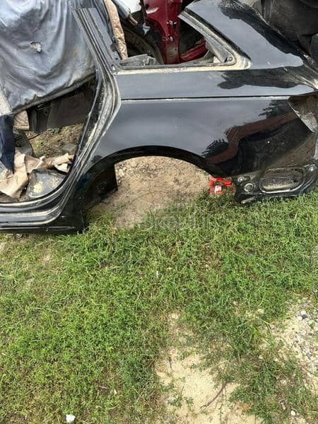 Zadnja leva polustranica