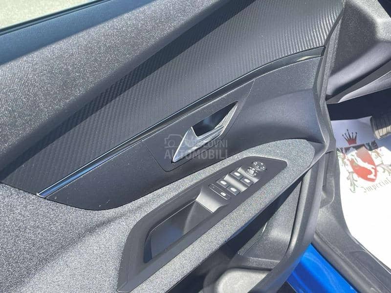 Peugeot 3008 1.2 B Autom