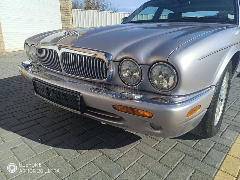 Jaguar XJ8 4.0