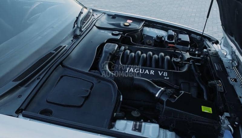 Jaguar XJ8 4.0