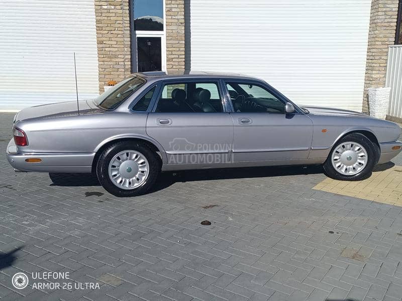 Jaguar XJ8 4.0
