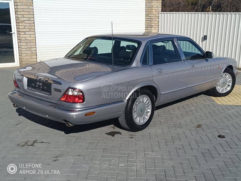 Jaguar XJ8 4.0