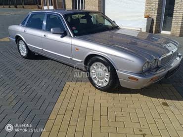 Jaguar XJ8 4.0