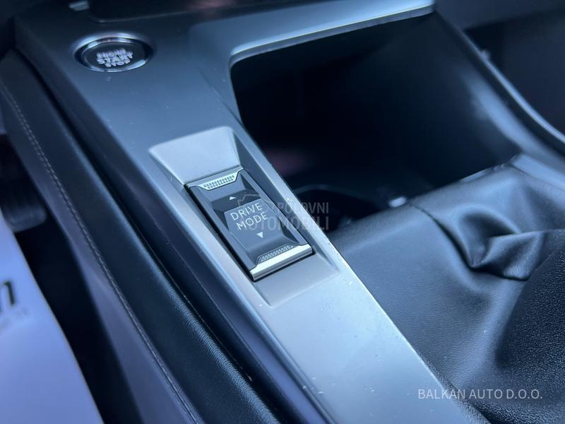 Peugeot 308 1.2/ALLURE/LED/NAV