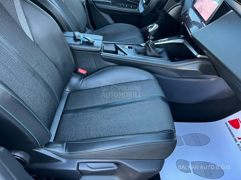 Peugeot 308 1.2/ALLURE/LED/NAV