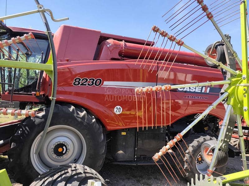 Case IH 8230
