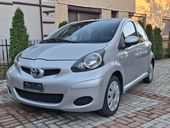 Toyota Aygo 1.0  LUTKICA