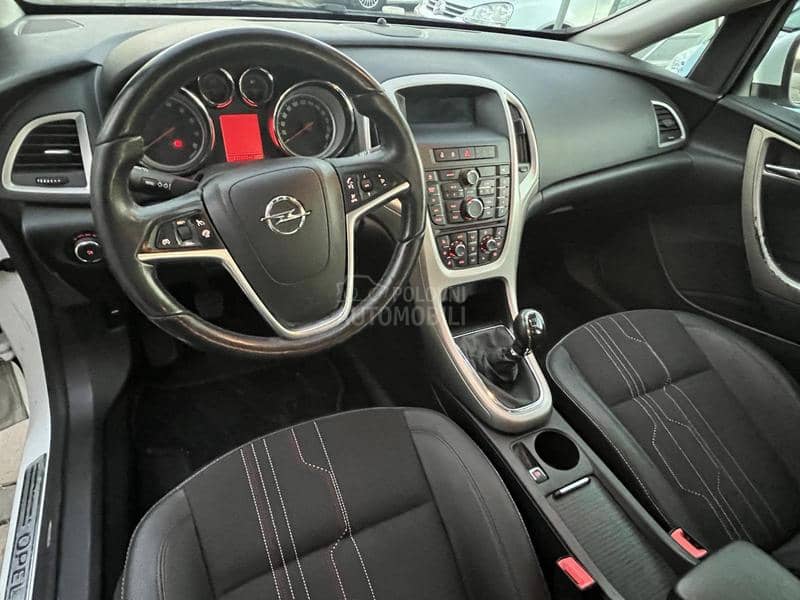 Opel Astra J  Opel Astra J