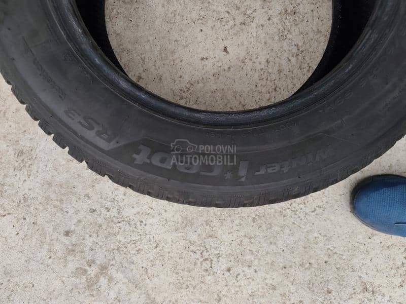 Hankook 215/60 R16 Zimska