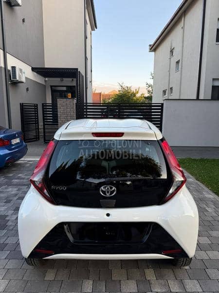 Toyota Aygo 1.0b CH