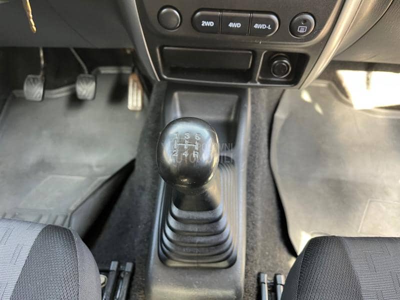 Suzuki Jimny 1.3 4x4 ODLIČAN CH