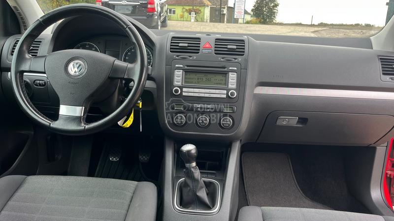 Volkswagen Golf 5 1.4