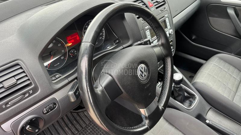 Volkswagen Golf 5 1.4