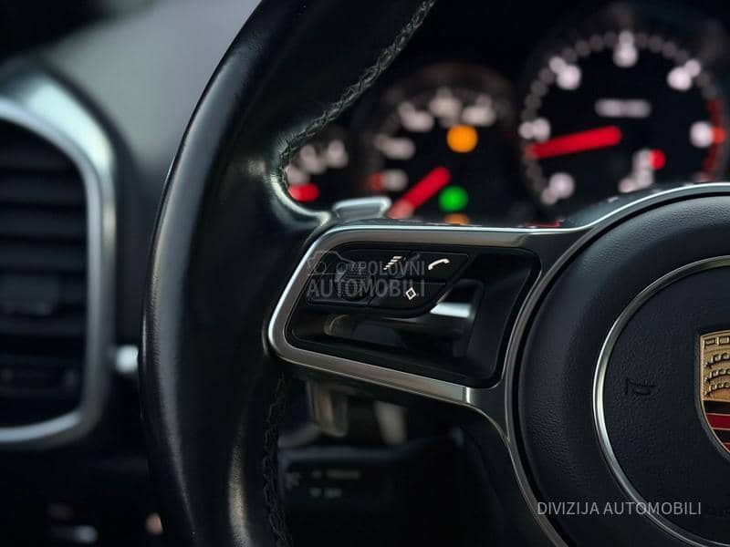 Porsche Cayenne Pano/Vazduh/Kamera