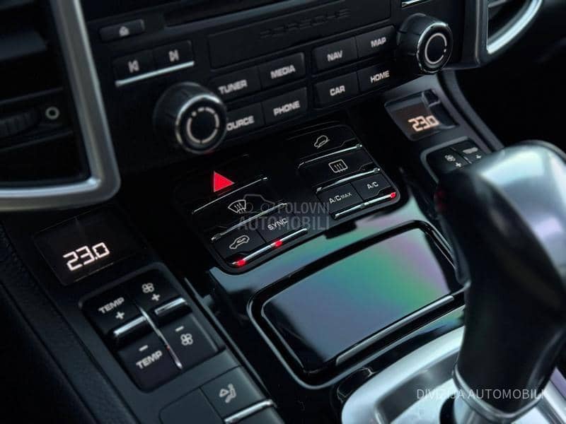 Porsche Cayenne Pano/Vazduh/Kamera