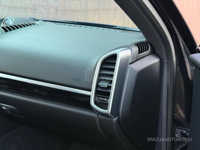 Porsche Cayenne Pano/Vazduh/Kamera