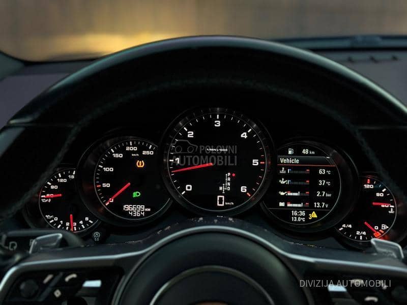 Porsche Cayenne Pano/Vazduh/Kamera