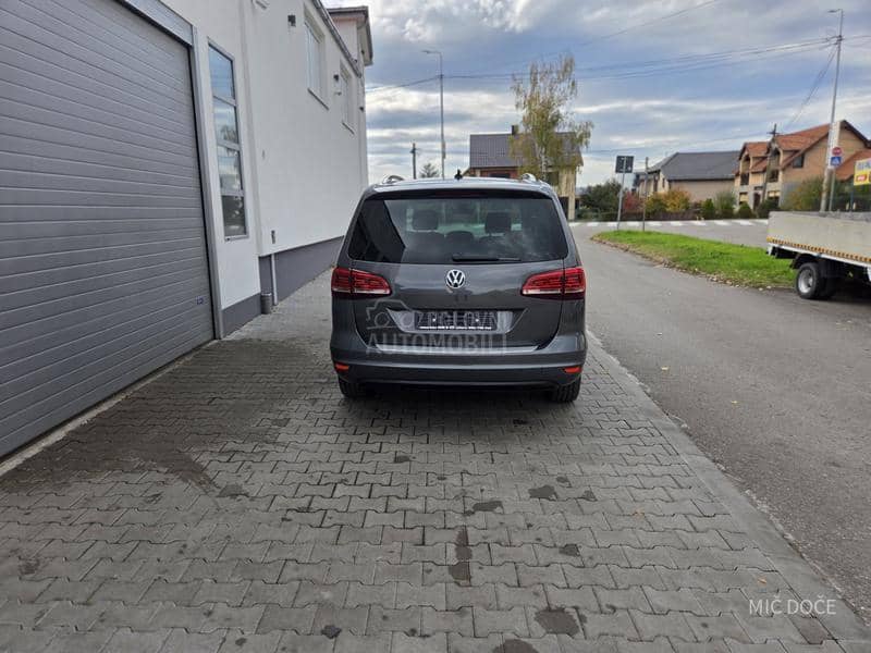 Volkswagen Sharan 2.o tdi dsg 4x4 led