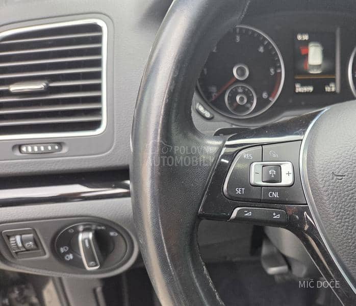 Volkswagen Sharan 2.o tdi dsg 4x4 led
