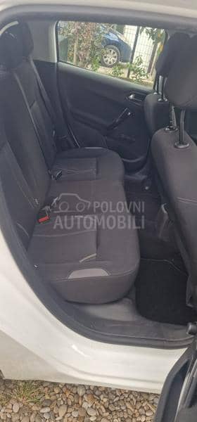 Peugeot 208 1.2 Vti Suisse