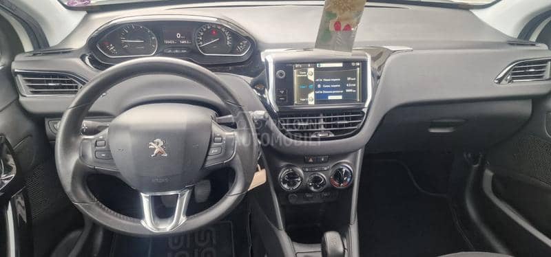 Peugeot 208 1.2 Vti Suisse