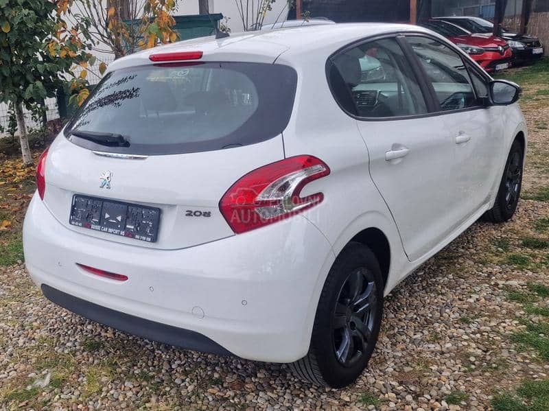 Peugeot 208 1.2 Vti Suisse