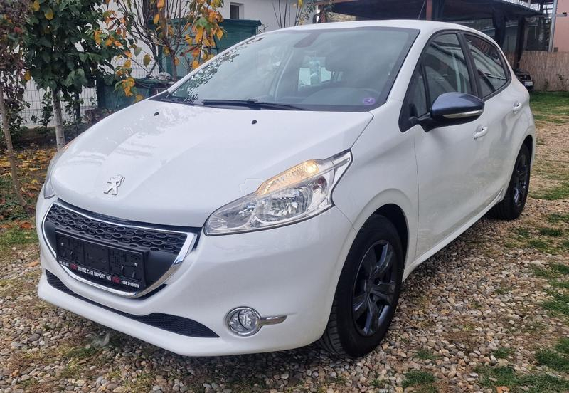 Peugeot 208 1.2 Vti Suisse