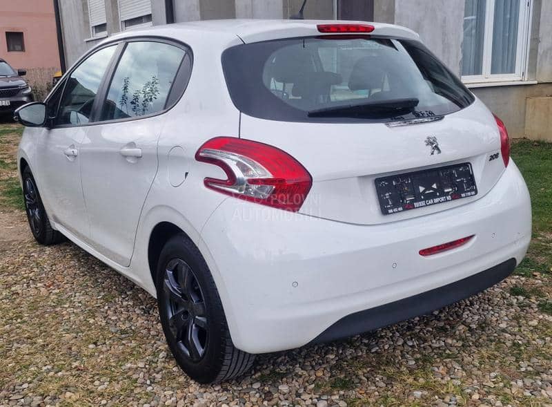 Peugeot 208 1.2 Vti Suisse