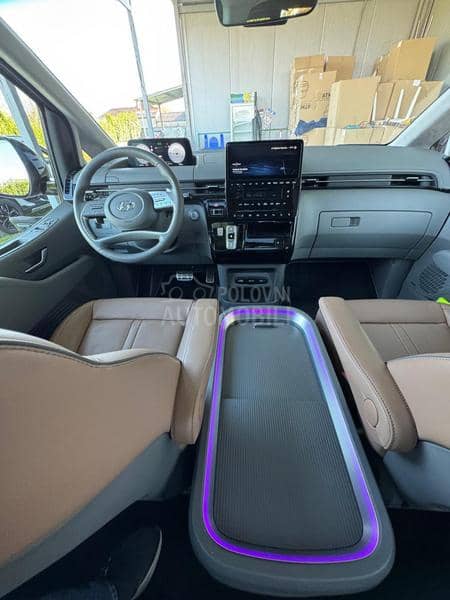 Hyundai Staria 2,2CRDI