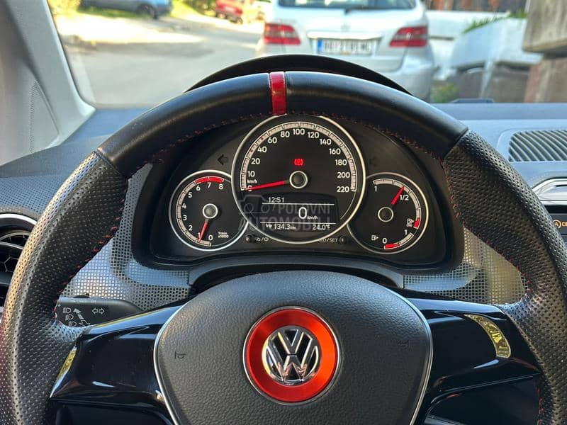 Volkswagen up! limited