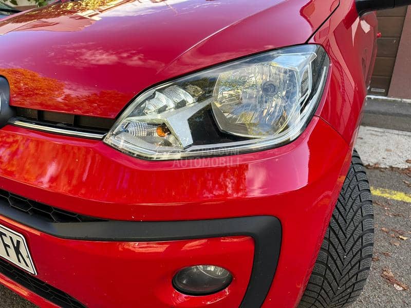 Volkswagen up! limited