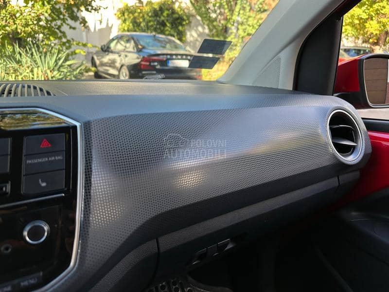 Volkswagen up! limited