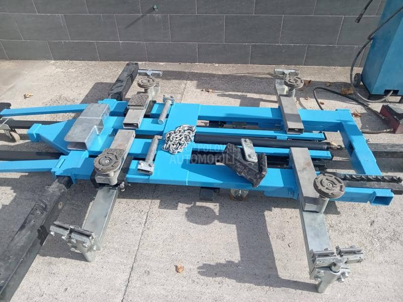 Panter, radni sto, dizalica za havarisana vozila.