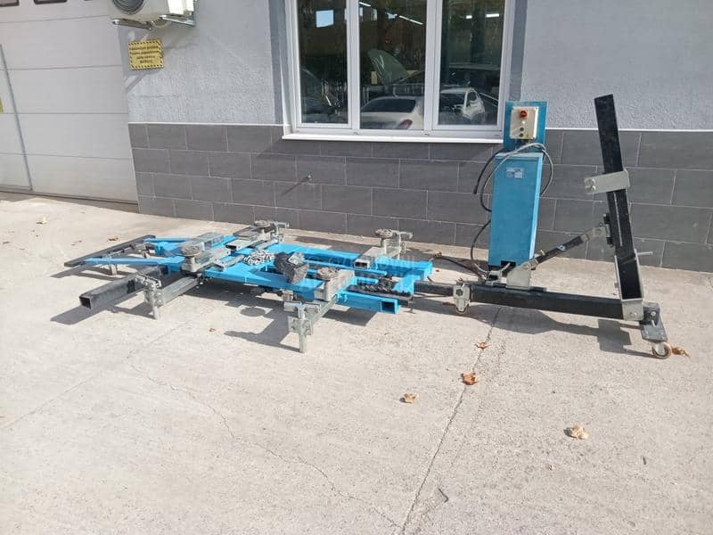 Panter, radni sto, dizalica za havarisana vozila.