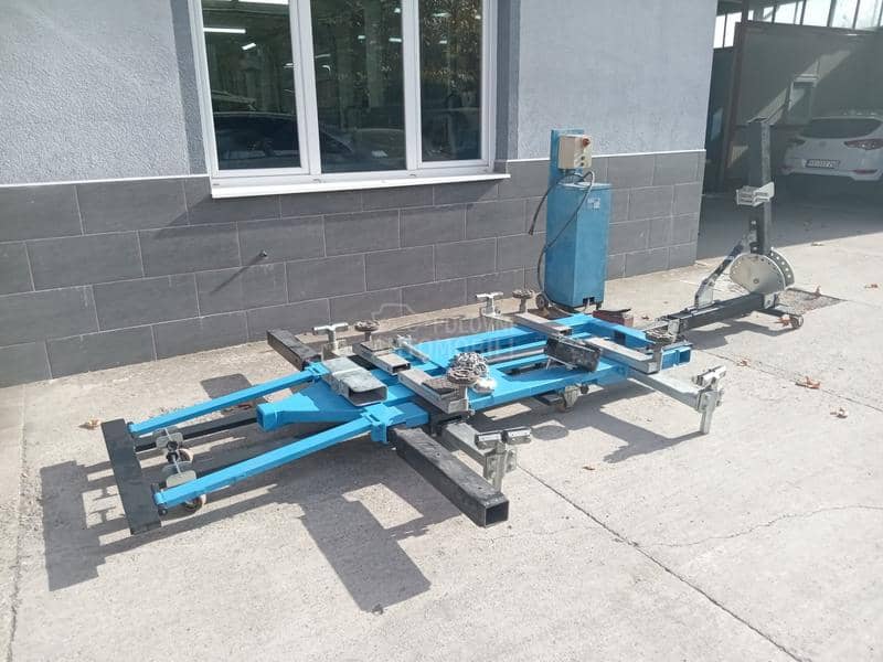 Panter, radni sto, dizalica za havarisana vozila.