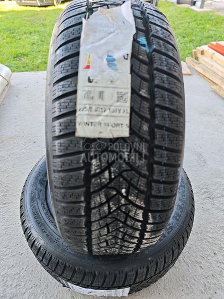 Dunlop 225/55 R17 Zimska