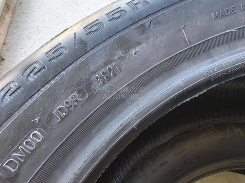 Dunlop 225/55 R17 Zimska