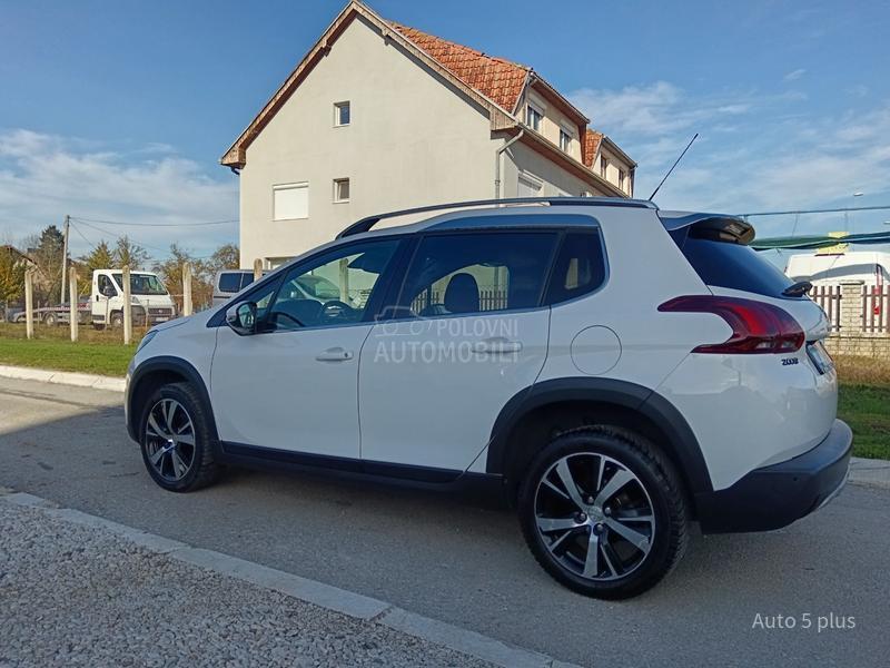 Peugeot 2008 ALLURE  F. U. L. L.