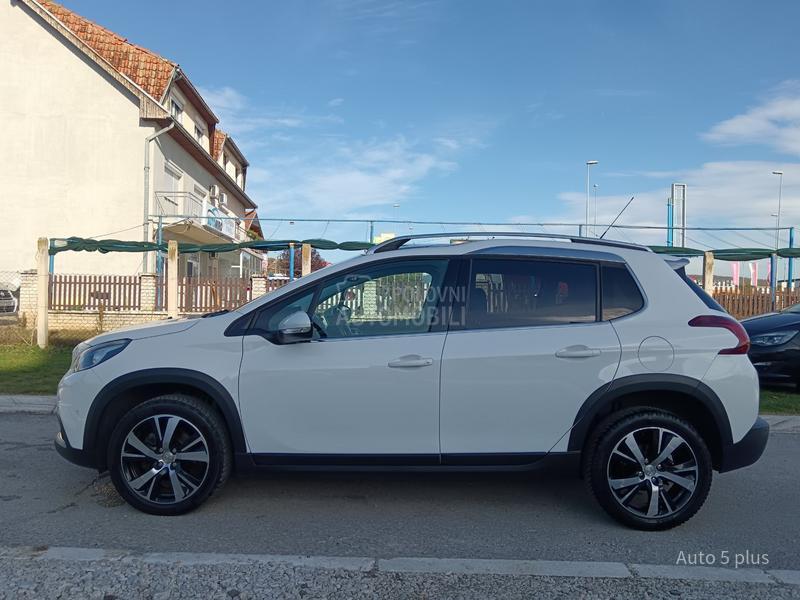 Peugeot 2008 ALLURE  F. U. L. L.
