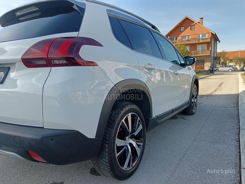 Peugeot 2008 ALLURE  F. U. L. L.