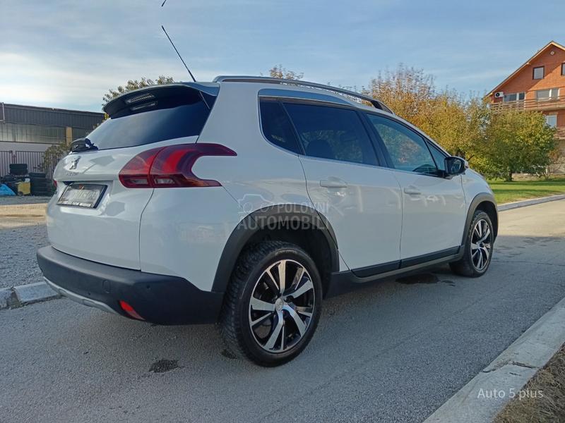 Peugeot 2008 ALLURE  F. U. L. L.